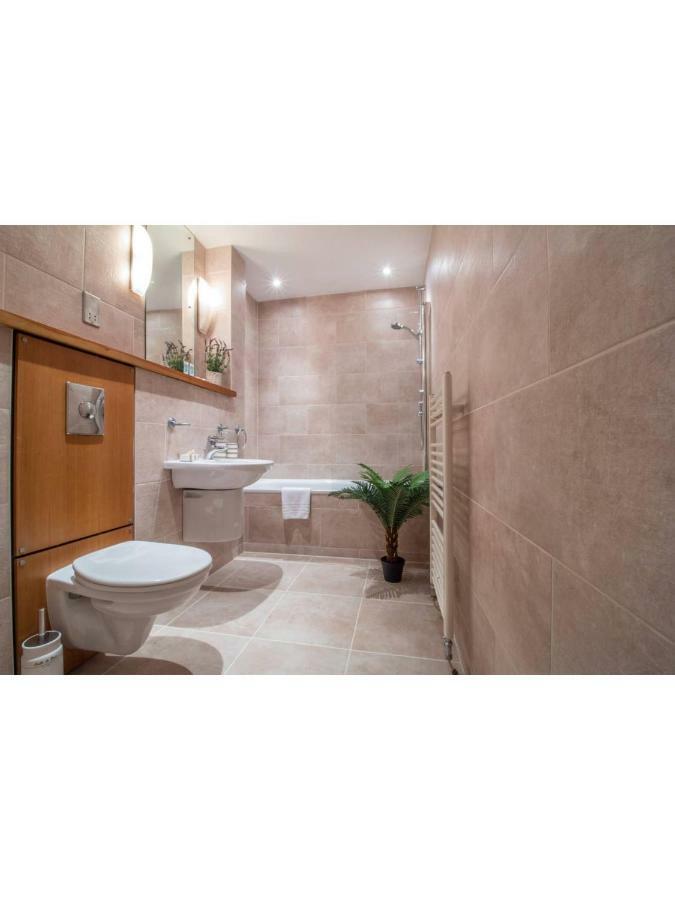 Central And Stylish One Bedroom Apartment Edimburgo Exterior foto